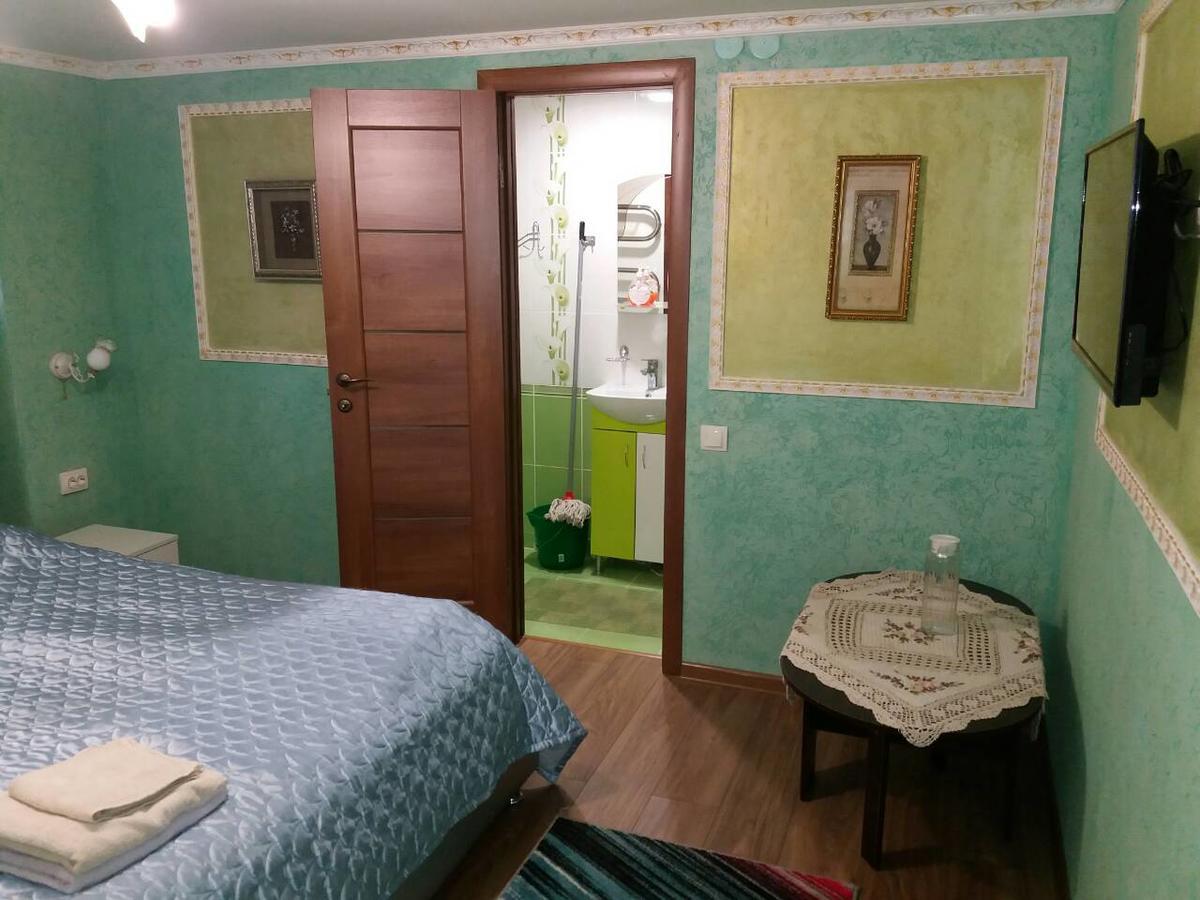 Guest House Zhanna Berehove  Exterior photo